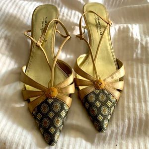 A.Marinelli kitten heel size 8 sling back shoe.